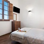Casa America- Private Heated Pool- Sun & Solarium Experience