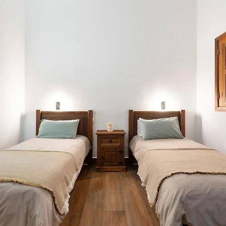 Casa America- Private Heated Pool- Sun & Solarium Experience Holiday home Fasnia